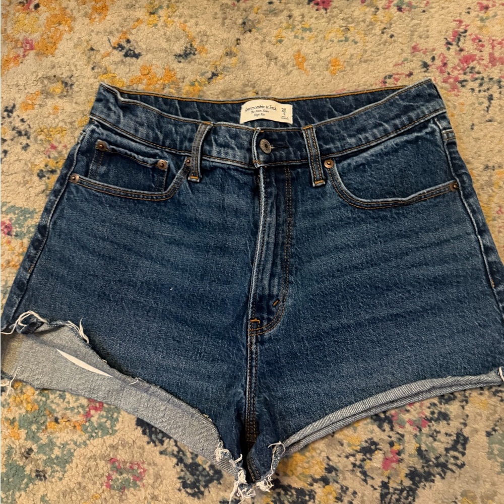 High Rise Mom Short - Abercrombie & Fitch